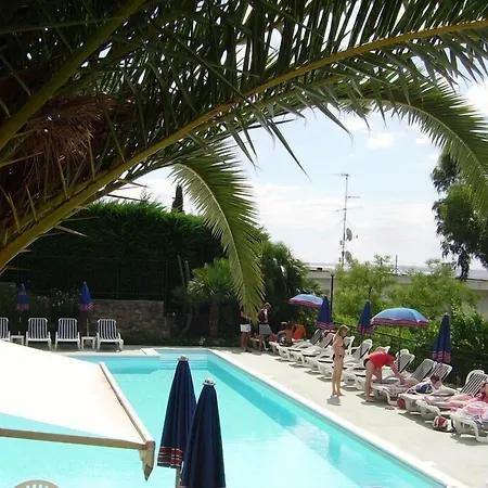 La Carruba Ξενοδοχείο με διαμερίσματα 3*