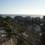 La Carruba Aparthotel 4*