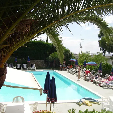 Апарт-готель La Carruba