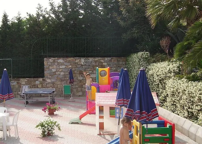 拉卡鲁巴公寓式酒店 迪亚诺马里纳